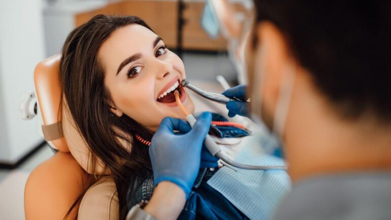 Overcoming Dental Fear: How the Best Dentists in Abu Dhabi Create a Comfortable Experience